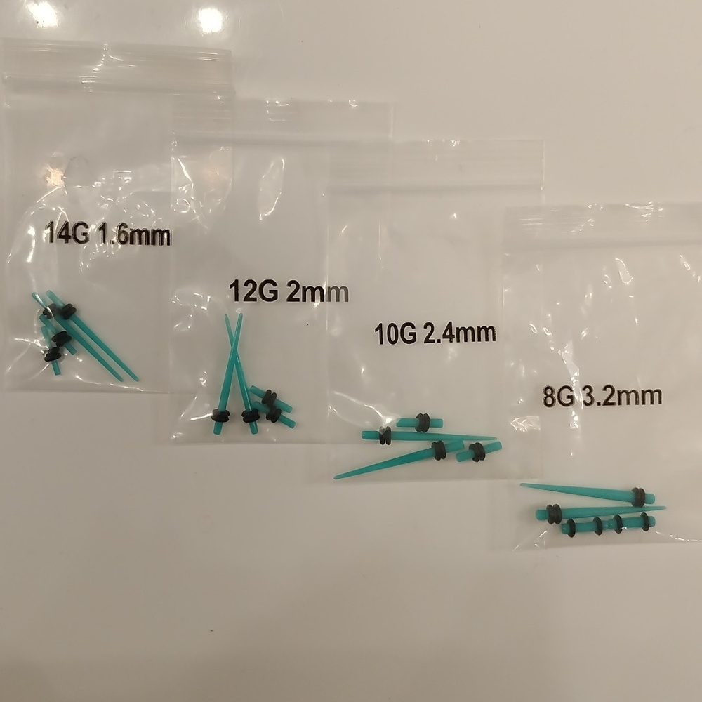 Acrylic funnel taper kit with matching plugs